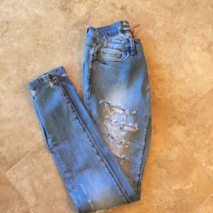 Parasuco Skinny Jeans Mid-Rise Lace Patched